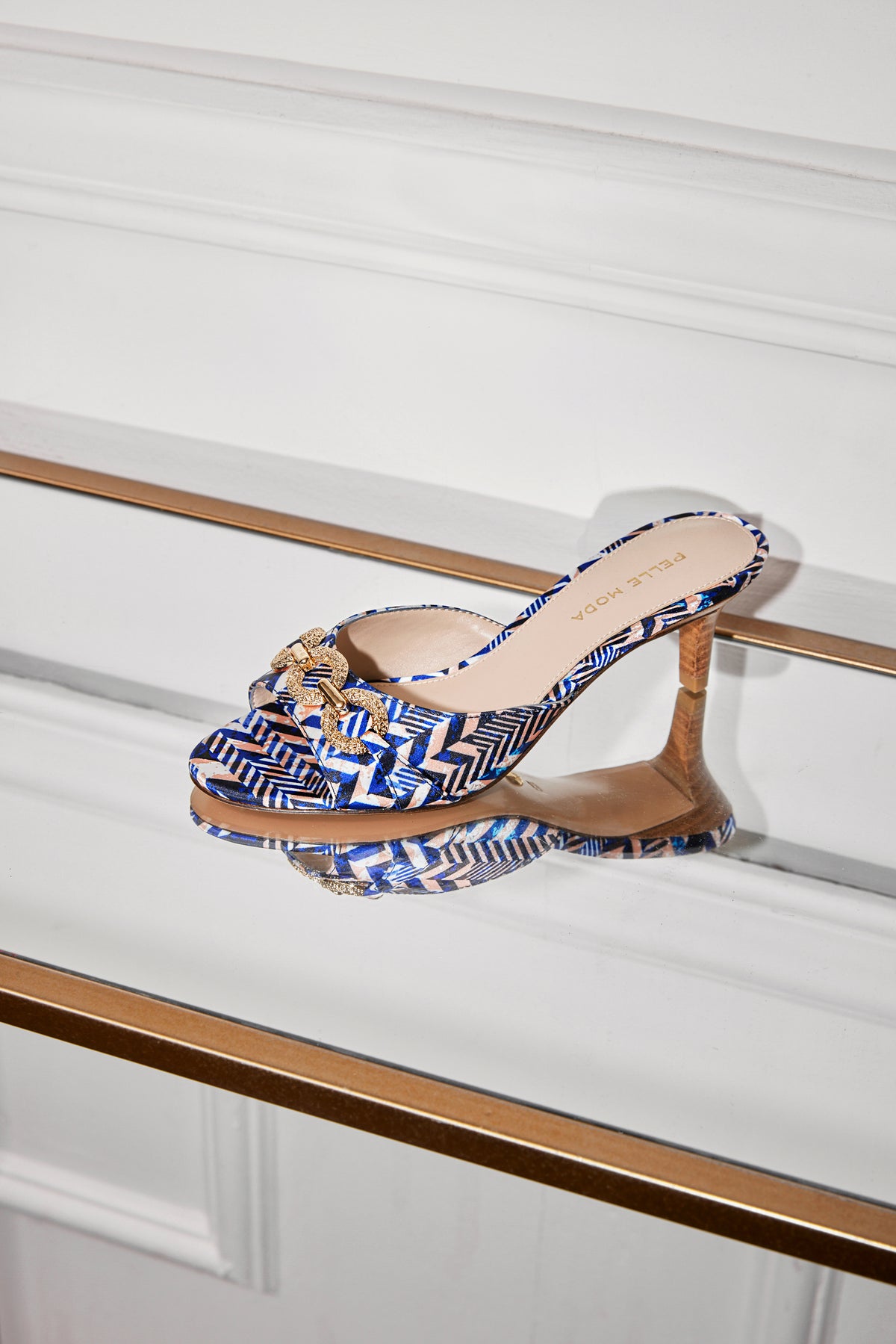 PELLE MODA - SLIDES | Pellemoda.us
